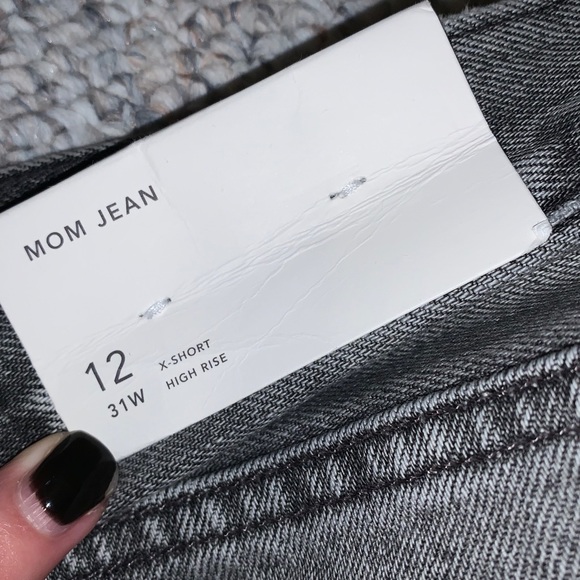 American Eagle Mom jeans - Picture 4 of 4